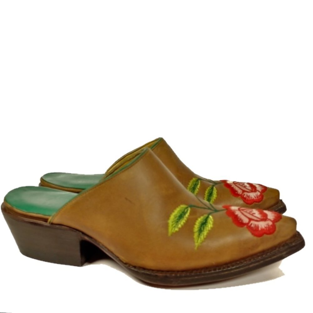 Caborca Western Style Embroidered Leather Mules with block heel Sz 5.5